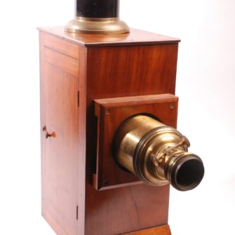 Lanterne magique en bois