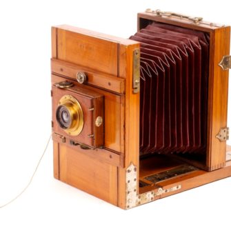 13 x 18 Tailboard Camera