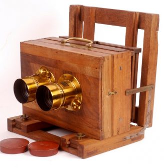 Stereo wet plate camera by DEROGY