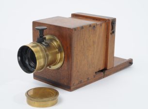 Chambre aÌ€ tiroir miniature. (2)