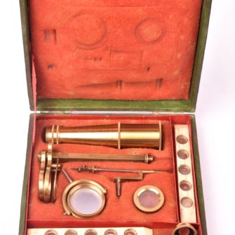 Microscope de naturaliste type Cary – Gould