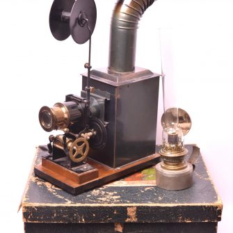 Lanterne magique cinématographe Bing