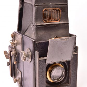 Appareil photographique réflex Auto-Graflex Junior 2 ¼  x 3 ¼