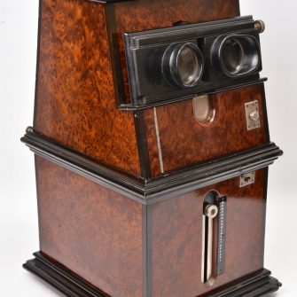 Rare modèle de Stéréodrome GAUMONT 6 x 13 en ronce de thuya.