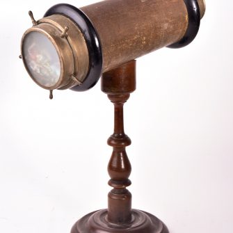 Kaléidoscope. Hauteur 32 cm