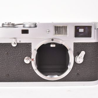 Leica M2.