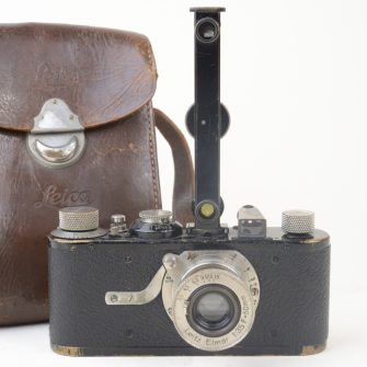 Leica I (A) modèle noir avec télémètre et sacoche