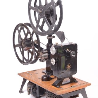 Projecteur cinématographique 35 mm Kinox Krupp-Ernemann