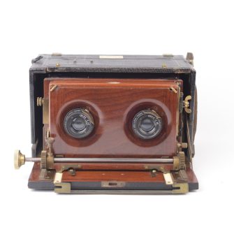 Gilles & Fils Stereo camera