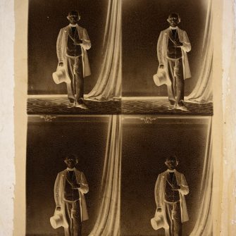 Négatif collodion, 4 photographies sur une même plaque de verre