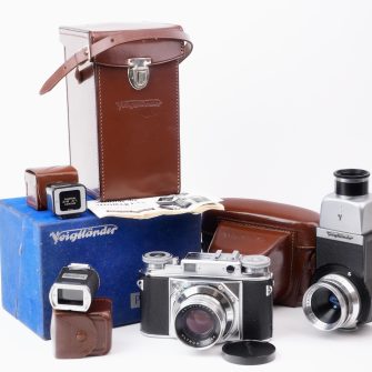 VOIGTLÄNDER Prominent avec Telomar réflex