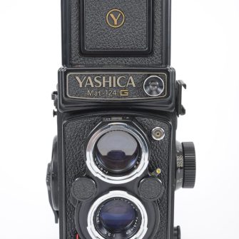 YASHICA Mat 124G