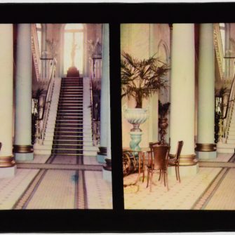 Trichromie Lumière, Vue de l’intérieur de l’hôtel Eden
