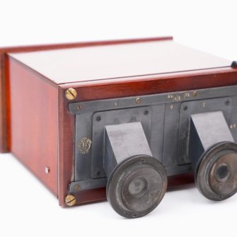 J. RICHARD Visionneuse 45x107mm pour autochromes