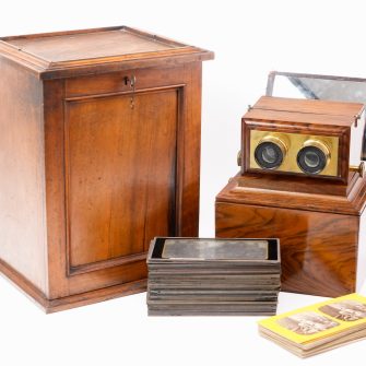 A Smith, Beck & Beck stereoscopic viewer