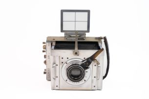 Appareil Gaumont Reporter Klapp Tropical. Format 9 × 12 cm. Ministère de l'air.