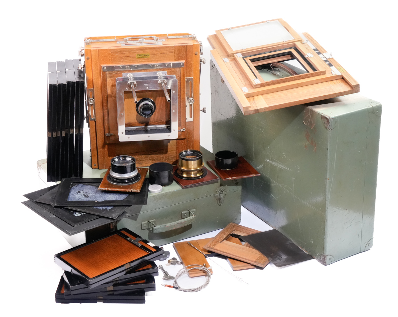 Chambre photographique Gilles Faller 18x24 cm. Avec valises.